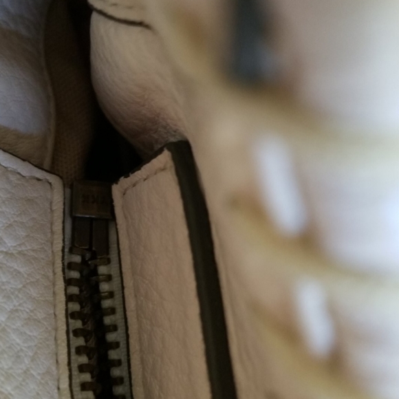 Cole Haan gorgeous white leather bag - Picture 7 of 10